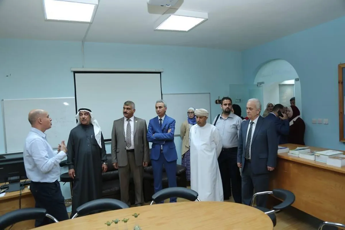 من الزيارة إلى جامعة العلوم التطبيقية.jpg