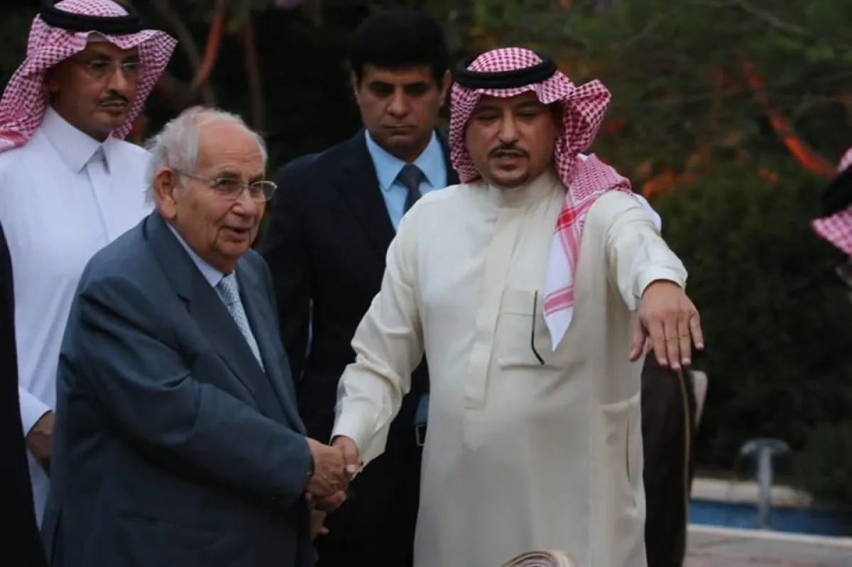 سمو السفير يرحب بالأمير رعد بن زيد.jpg
