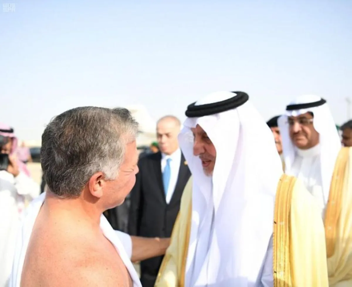 الأمير خالد الفيصل باستقبال الملك عبد الله الثاني.jpeg