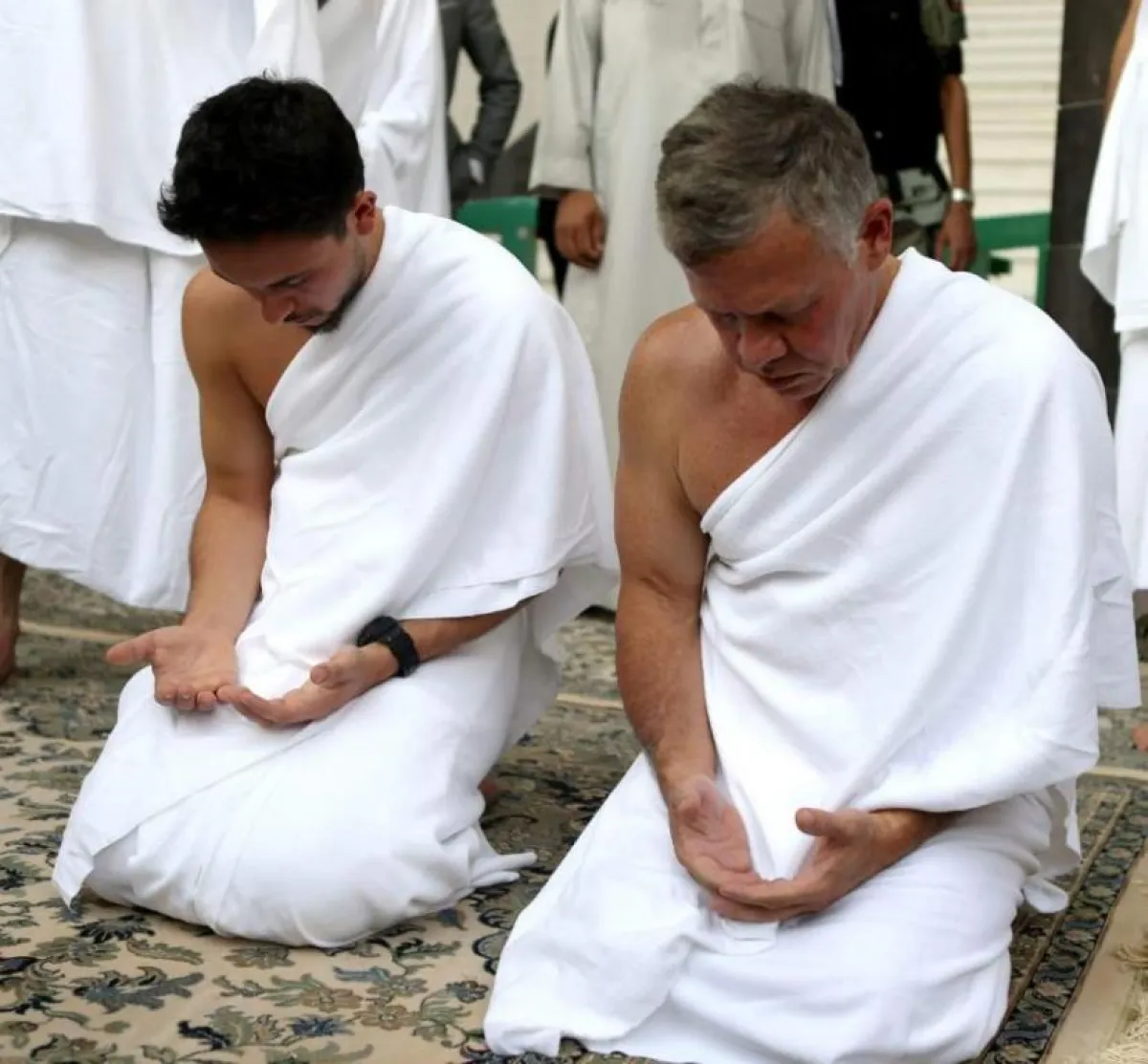 الملك عبد الله وولي العهد الأمير الحسين.jpg
