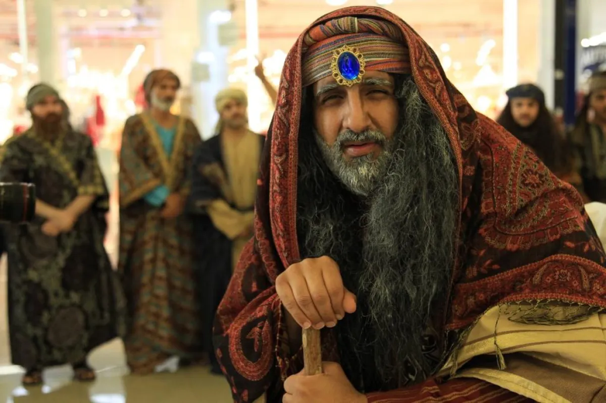أولى فعاليات سوق عكاظ:
مسرحية "سوق العرب" تجسد الحياة التجارية قديماً