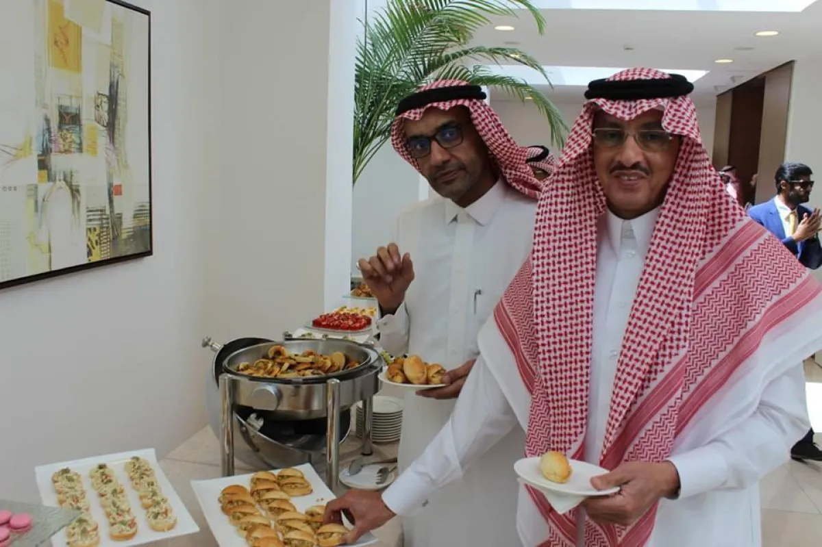 من ضيوف الحفل.jpg