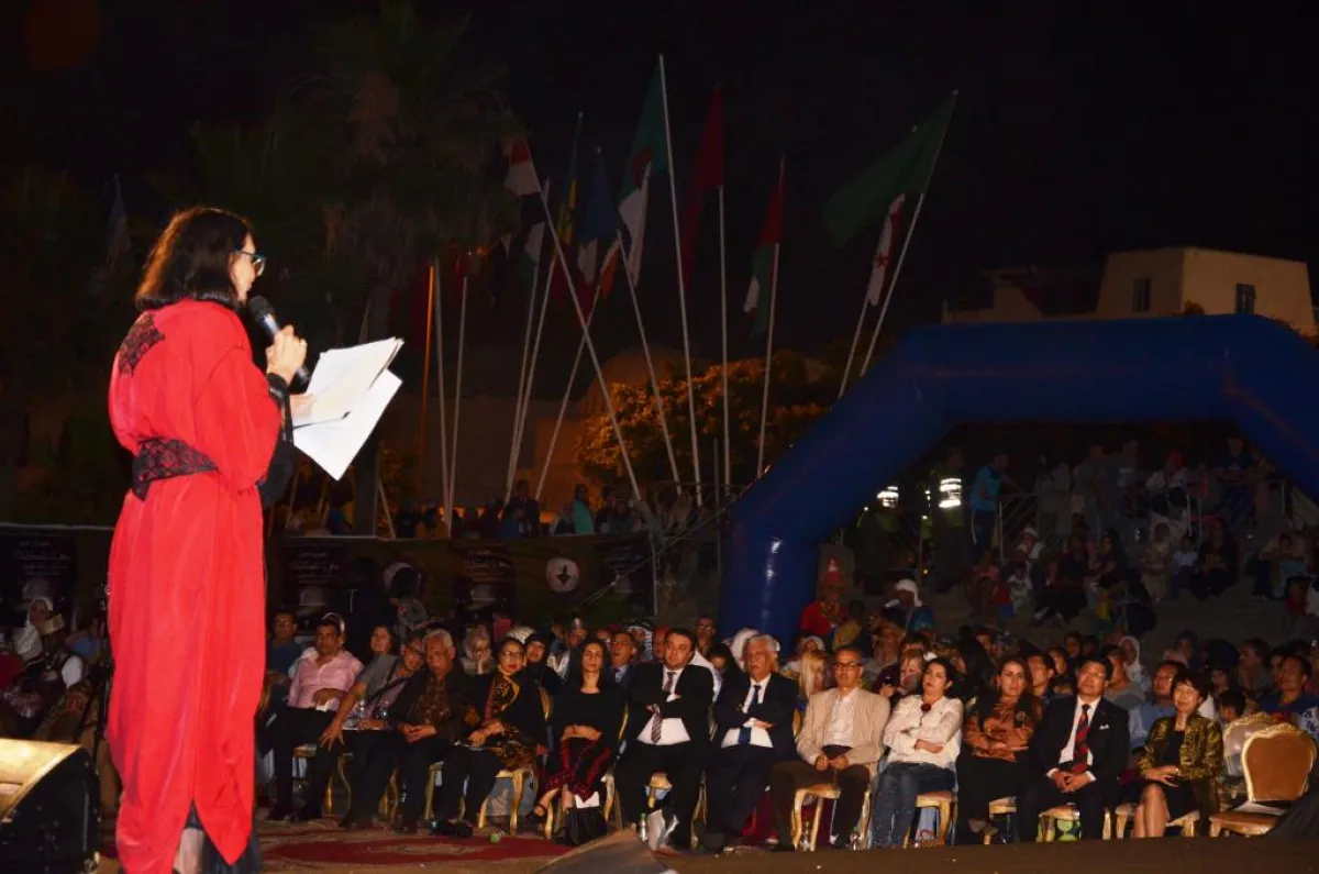 نجيمة طاي طاي  تلقي كلمة بمناسبة الافتتاح2.JPG