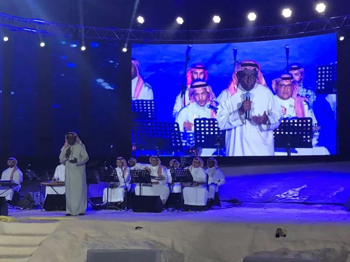 الفرقة الموسيقية السعودية، تدشن أولى حفلاتها بسوق عكاظ