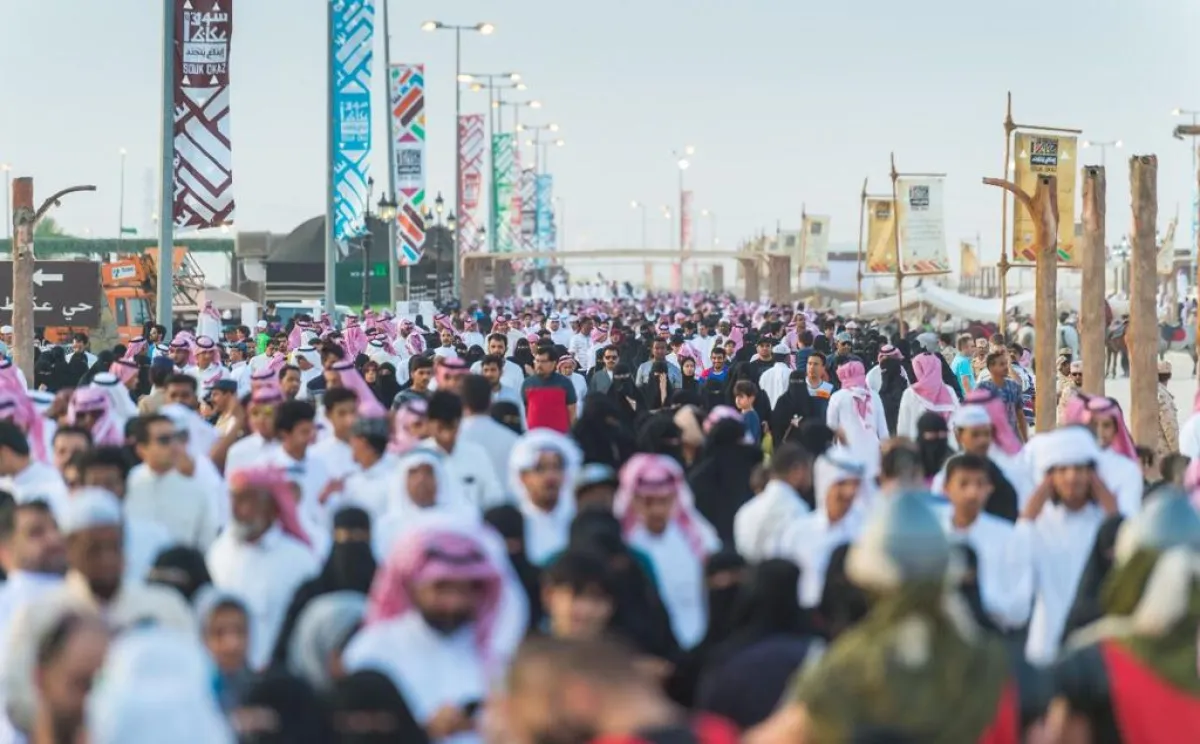 العيادات الطبية المتنقلة بسوق عكاظ تستقبل 750 حالة