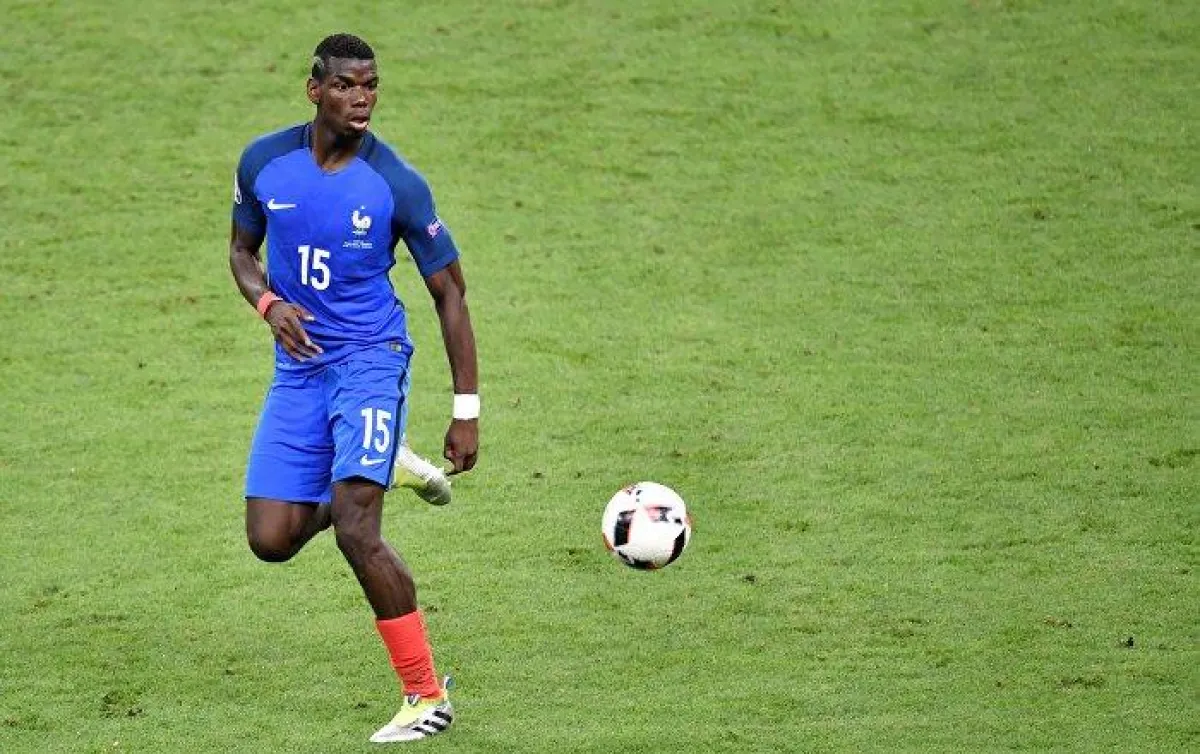 النجم الفرنسي بول بوغبا.jpg