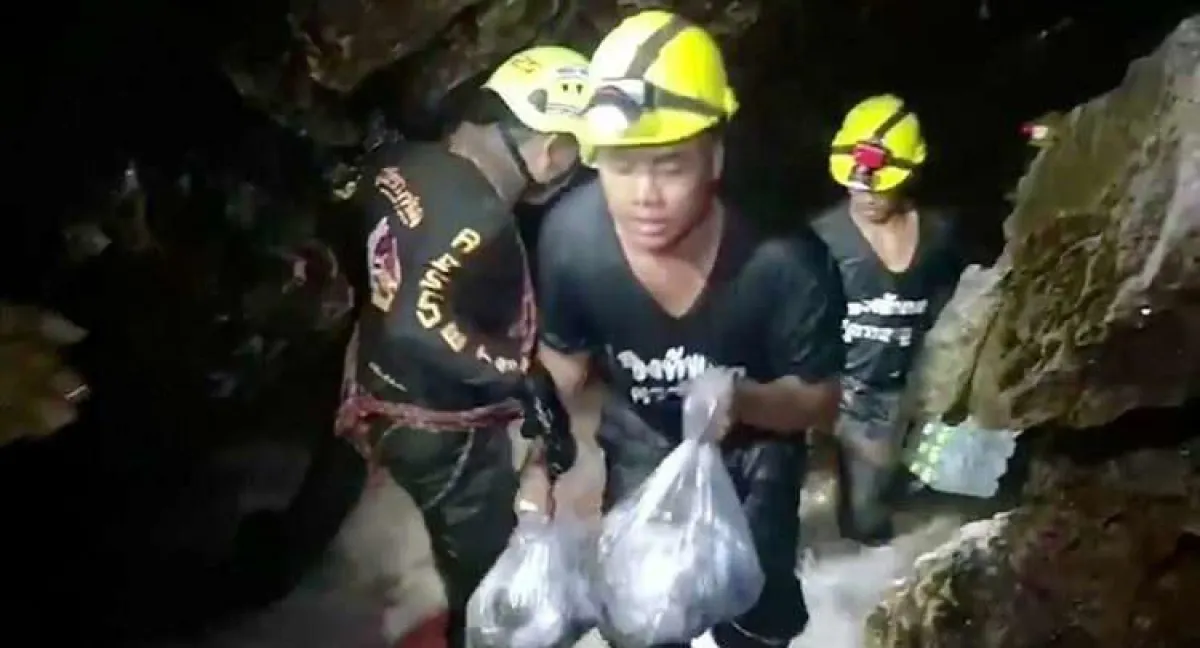 خلال عملية الإنقاذ.jpg