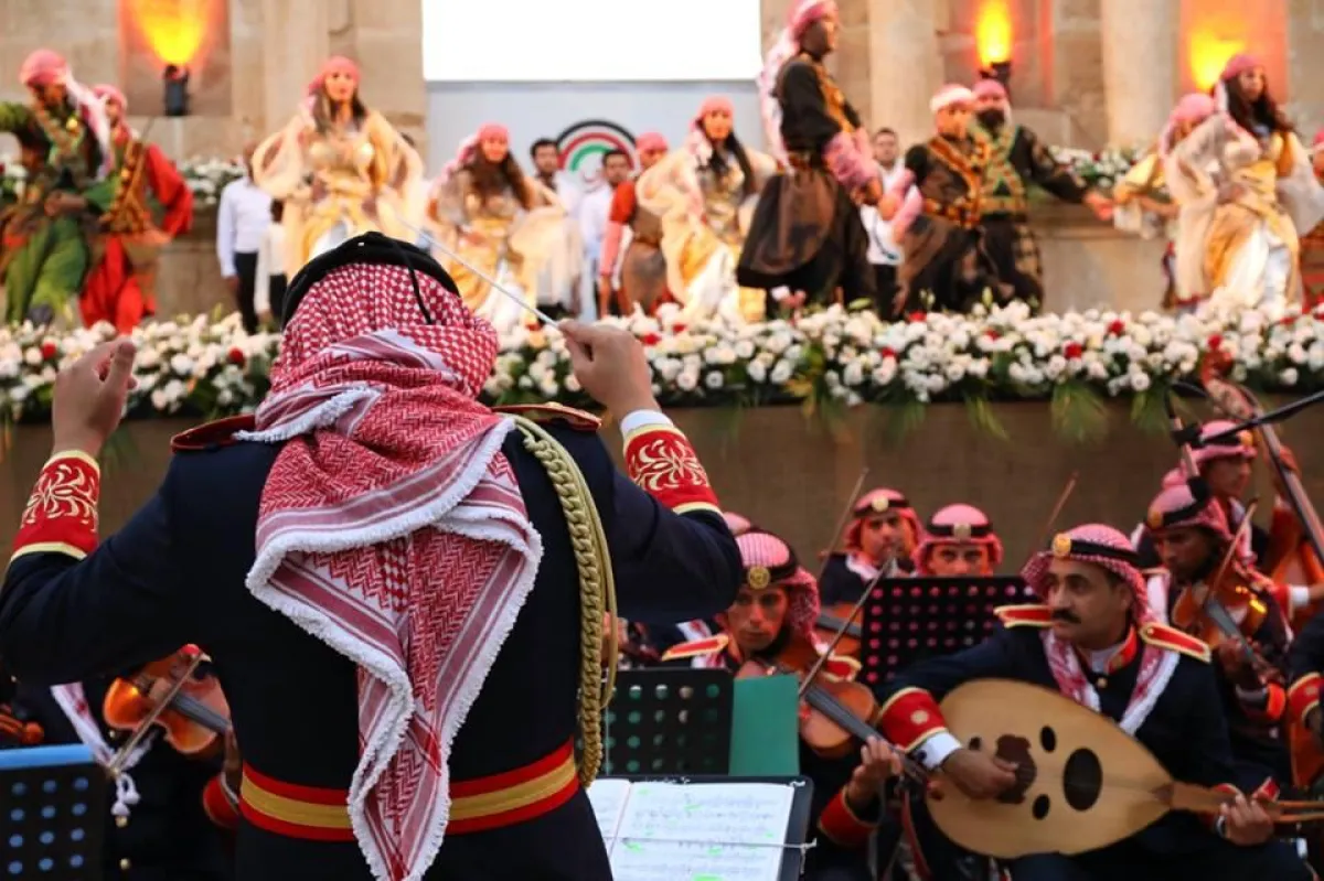 موسيقات القوات المسلحة الأردنية من الافتتاح.jpg