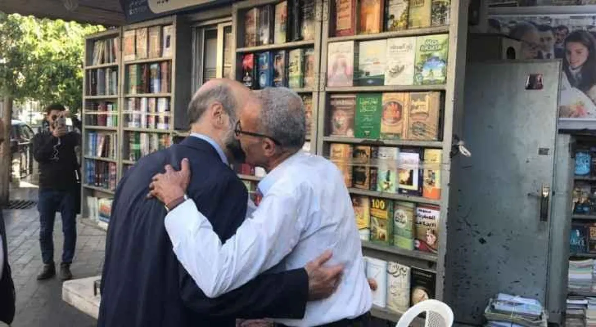 أبو علي يستقبل الرزاز.png