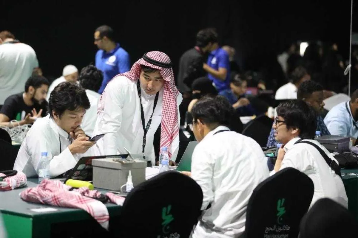 مبرمجون من اليابان.jpg