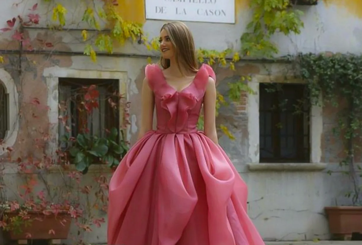 تصميم من إيمان العجلان 