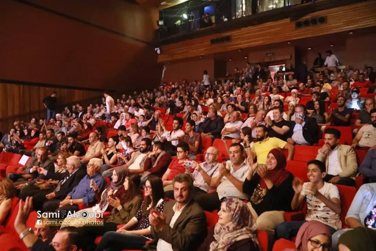 جانب من حضور الافتتاح.jpg