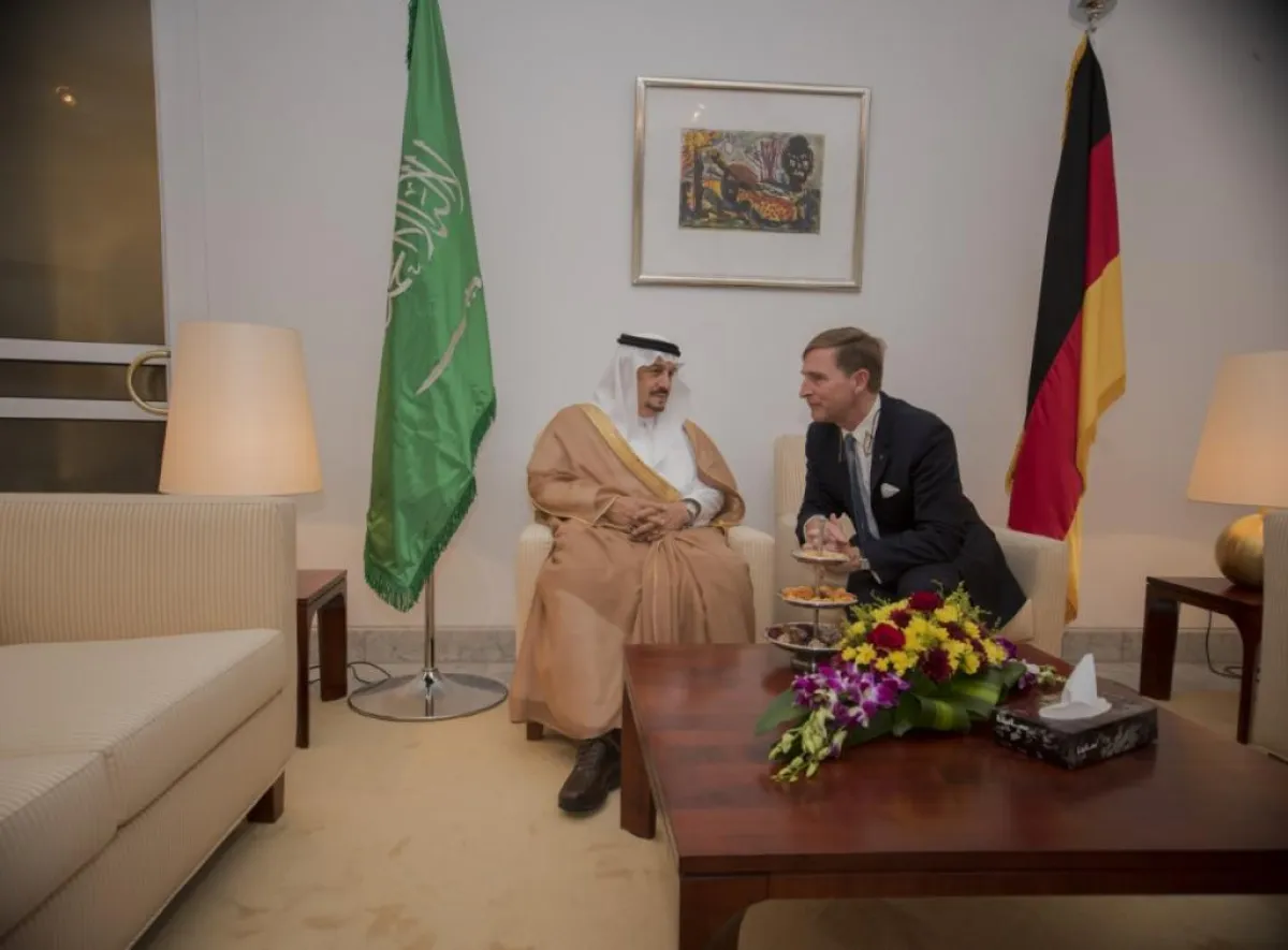 أمير منطقة الرياض والقائم بالأعمال خلال حفل ألمانيا.jpg