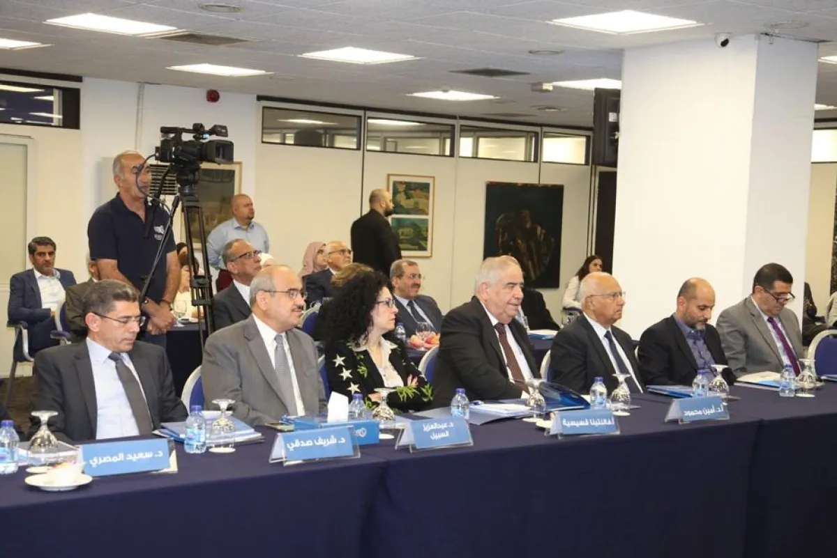 فالنتينا قسيسية بين المشاركين.jpg