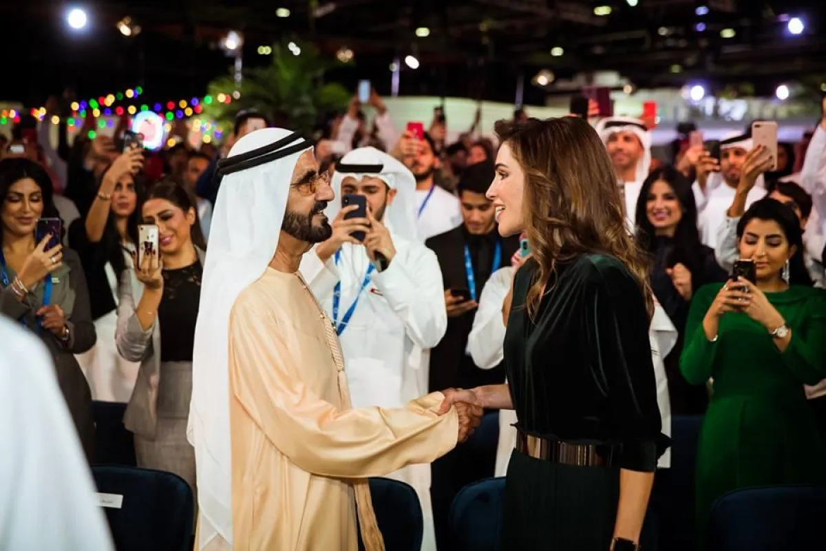 الملكة رانيا العبد الله والشيخ محمد بن راشد آل مكتوم.jpg