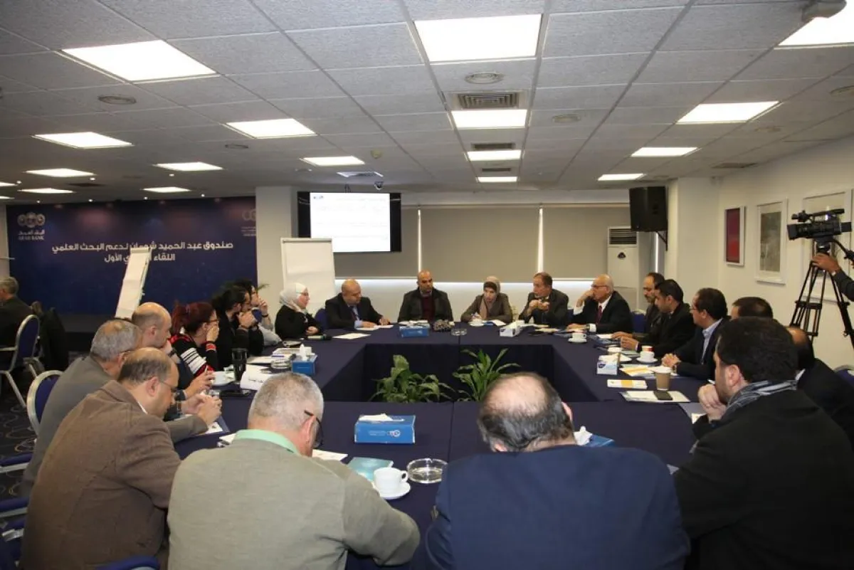 ضم العديد من الخبراء.jpg