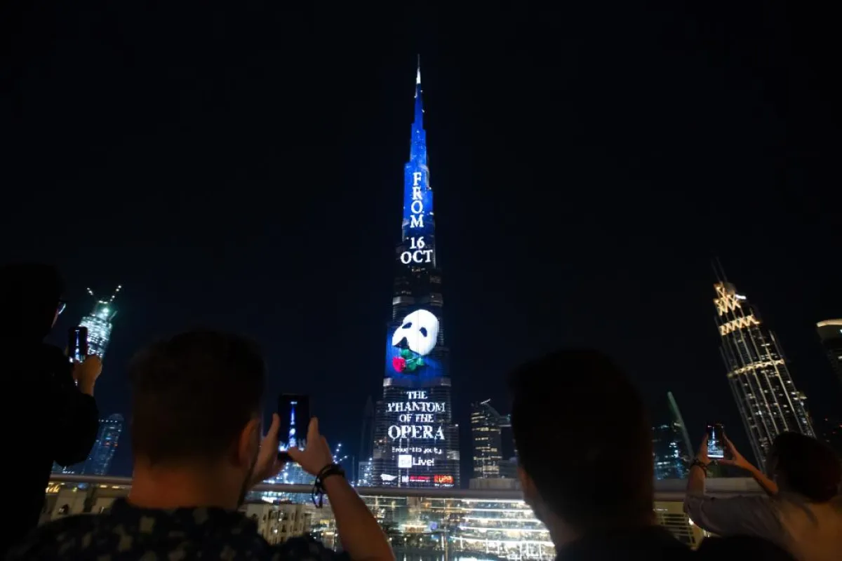 The Phantom of the Opera lights up Burj Khalifa (6).jpg