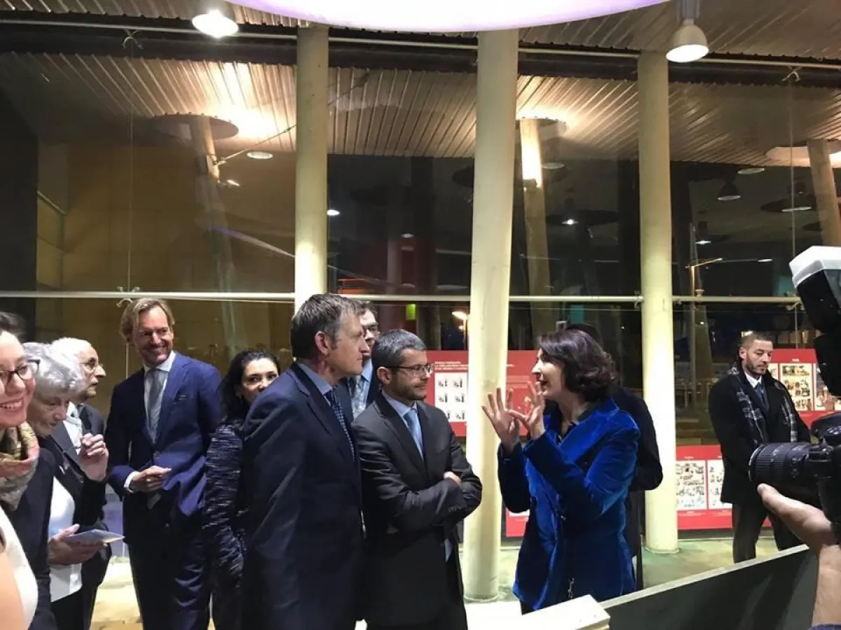 الأميرة ريم علي خلال افتتاحها معرض بعنوان سبيرو.jpg