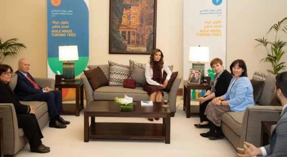 الملكة رانيا تلتقي ممثلين من جامعة هارفارد ومنظمة البكالوريا الدولية.png