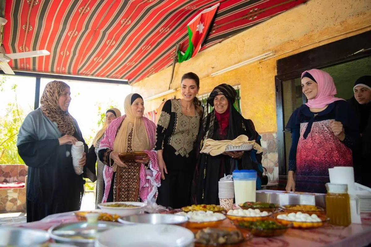 من زيارة الملكة رانيا إلى وادي شعيب.jpg