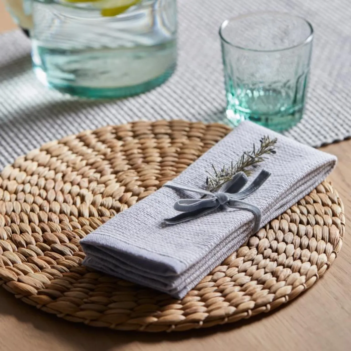 Learn to create the perfect table setting.jpg