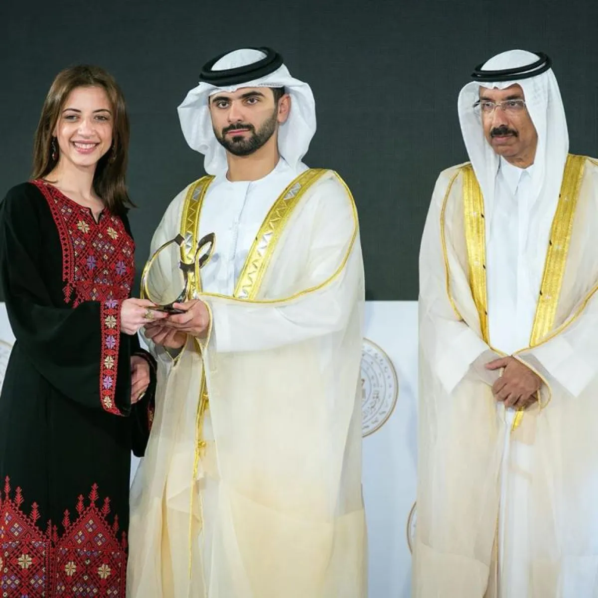 أفضل عمل فني أو ثقافي أو فكري لخدمة اللغة العربية اسم المبادرة  أبجد.jpg