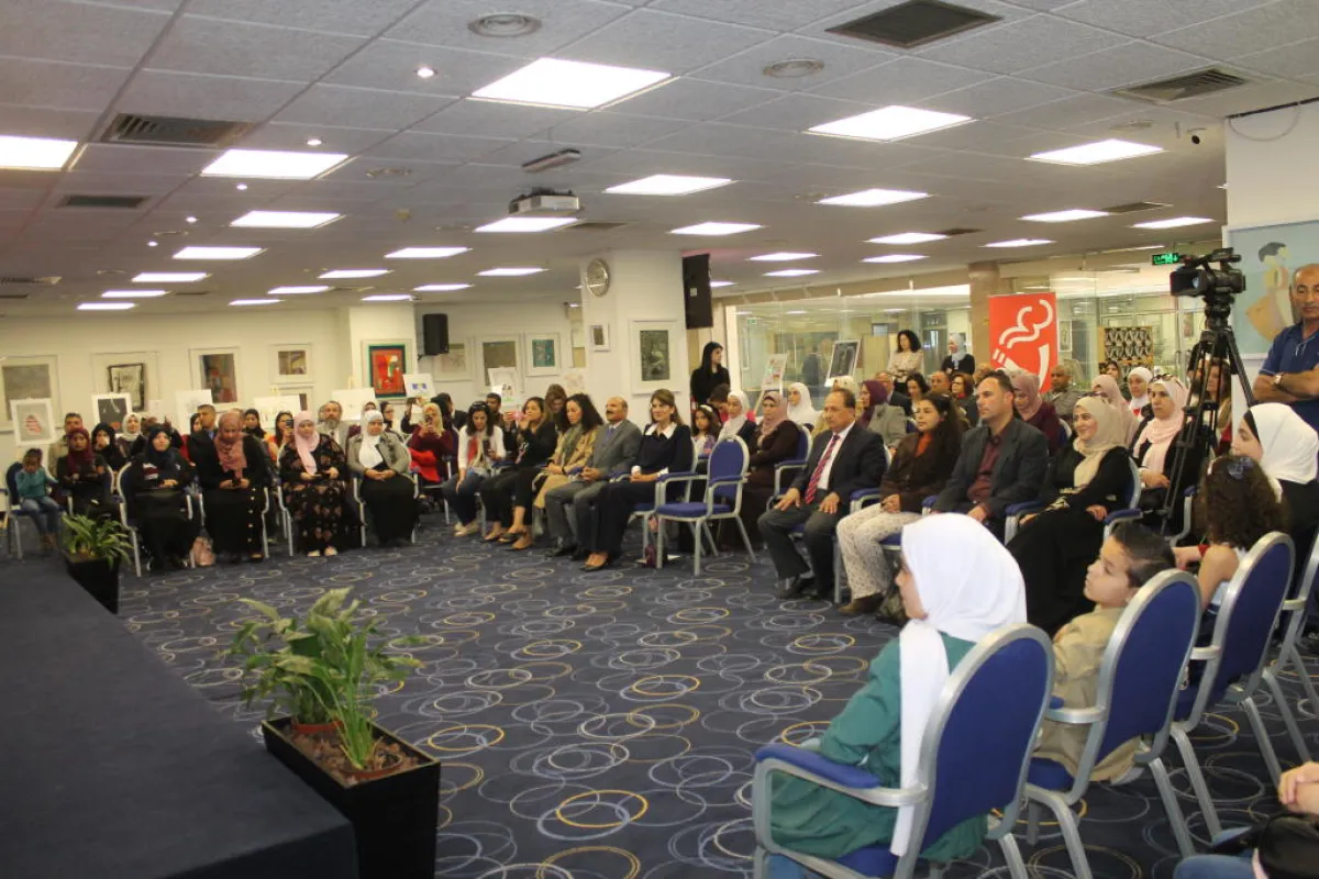 بحضور الأميرة دينا مرعد تم تكريم 22 طالبا وطالبة.JPG