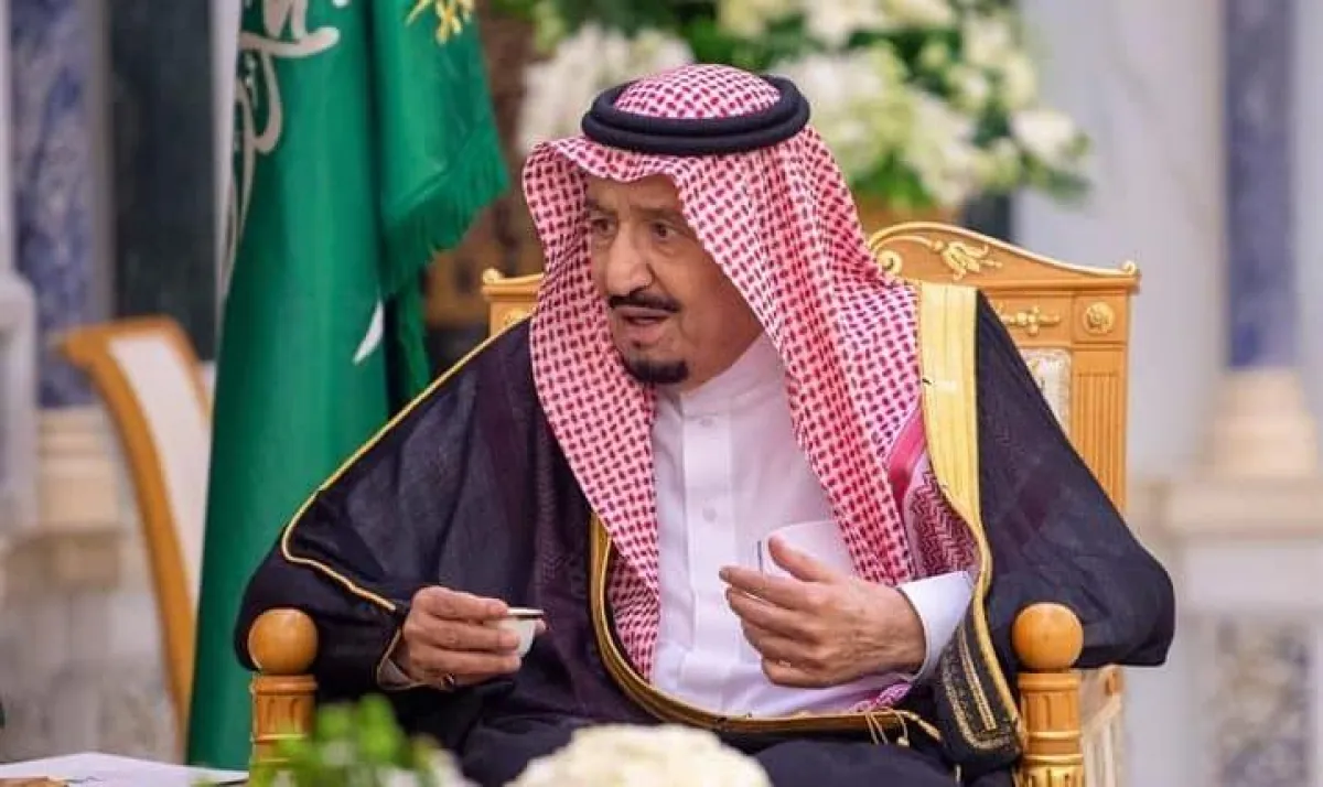 الملك سلمان وحديث مع السفراء المعينين