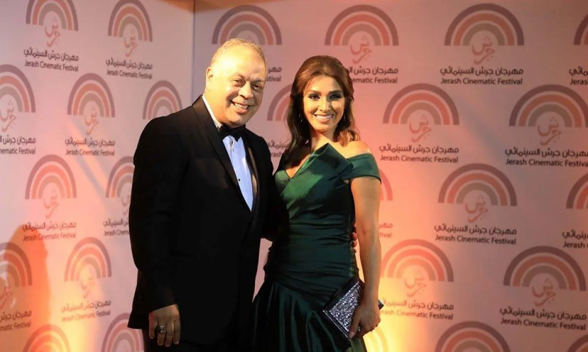 نقيب الفنانين المصريين الفنان اشرف زكي وروجينا.jpg