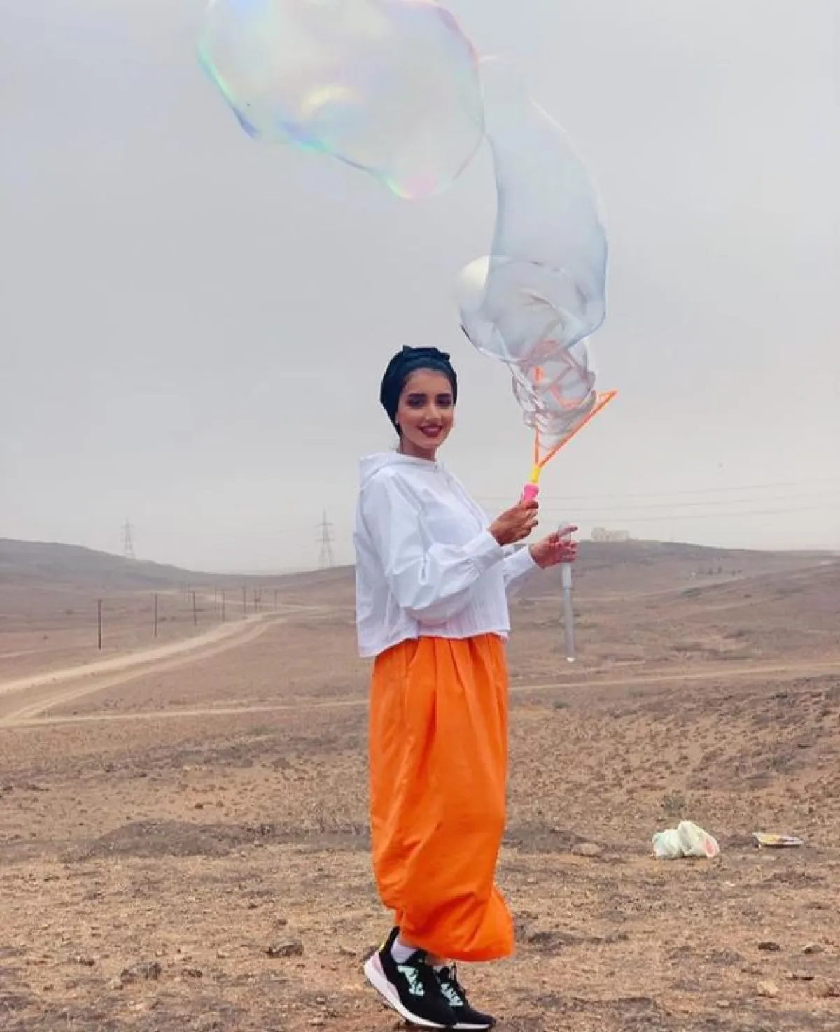 خولة المراغي بالتصاميم الواسعة