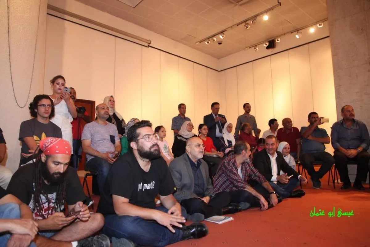 حضور الفنانيين الأردنيين لعرض مسرحية سأموت في المنفى.jpg