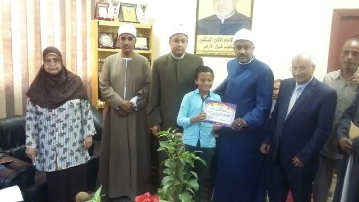 أحد الطلاب المكرمين.jpg