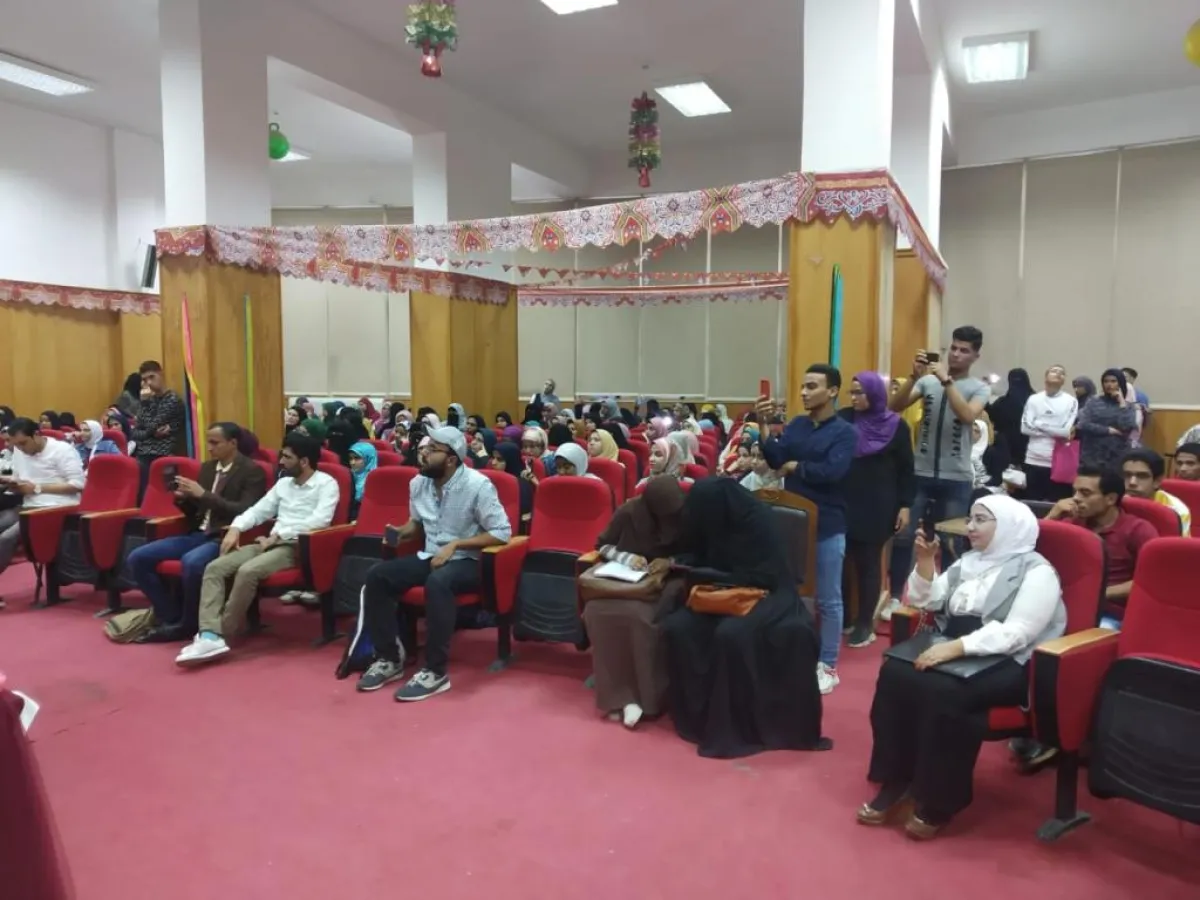 انطلاق فعاليات الأمسية الشعرية الأولى في حب مصر، بآداب الفيوم (3).jpg