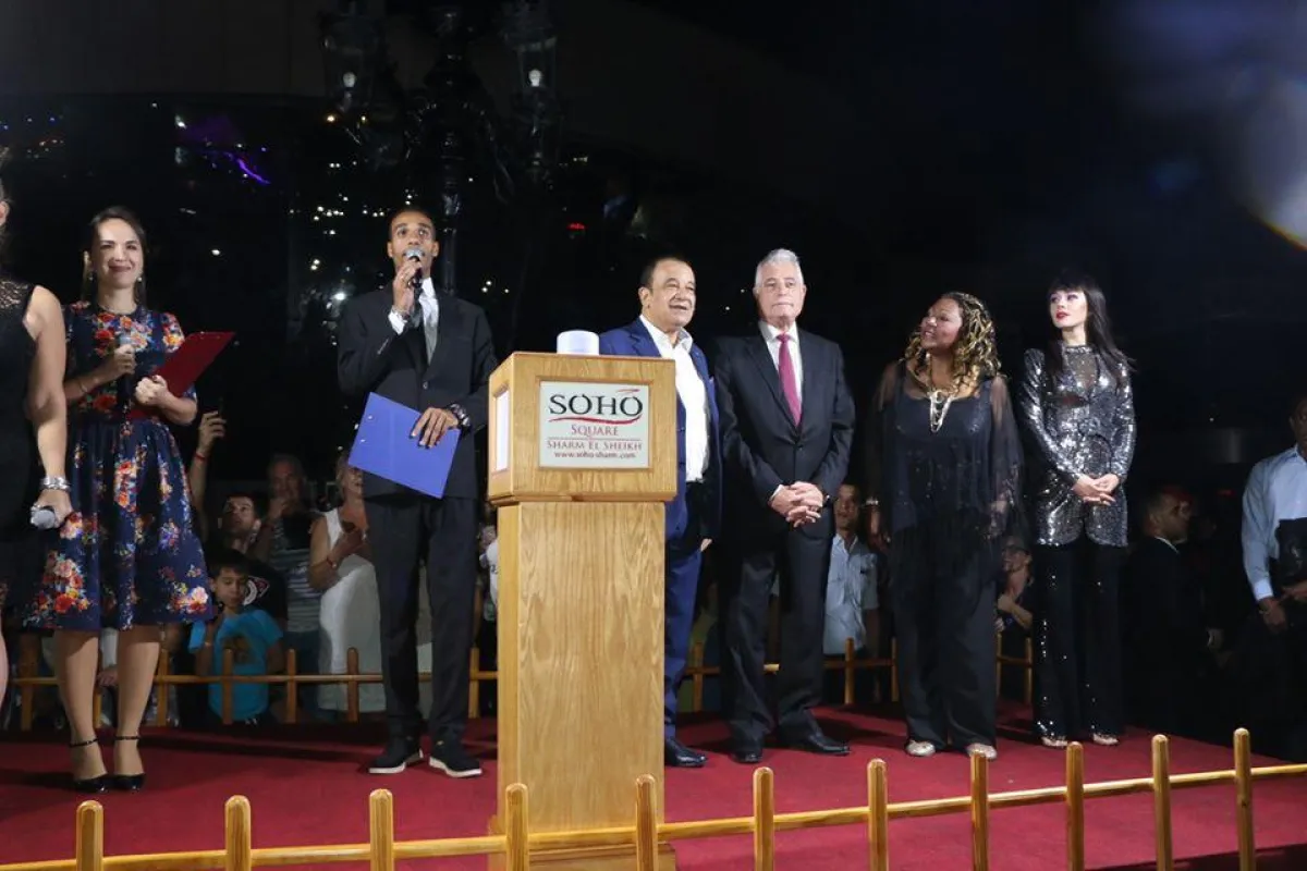 4.jpg محافظ جنوب سيناء مع الضيوف