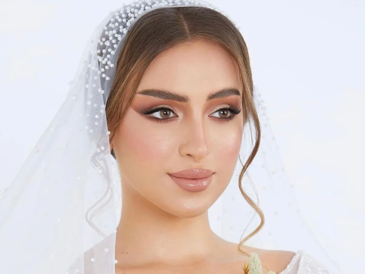 مكياج لإخفاء البقع الداكنة للعروس