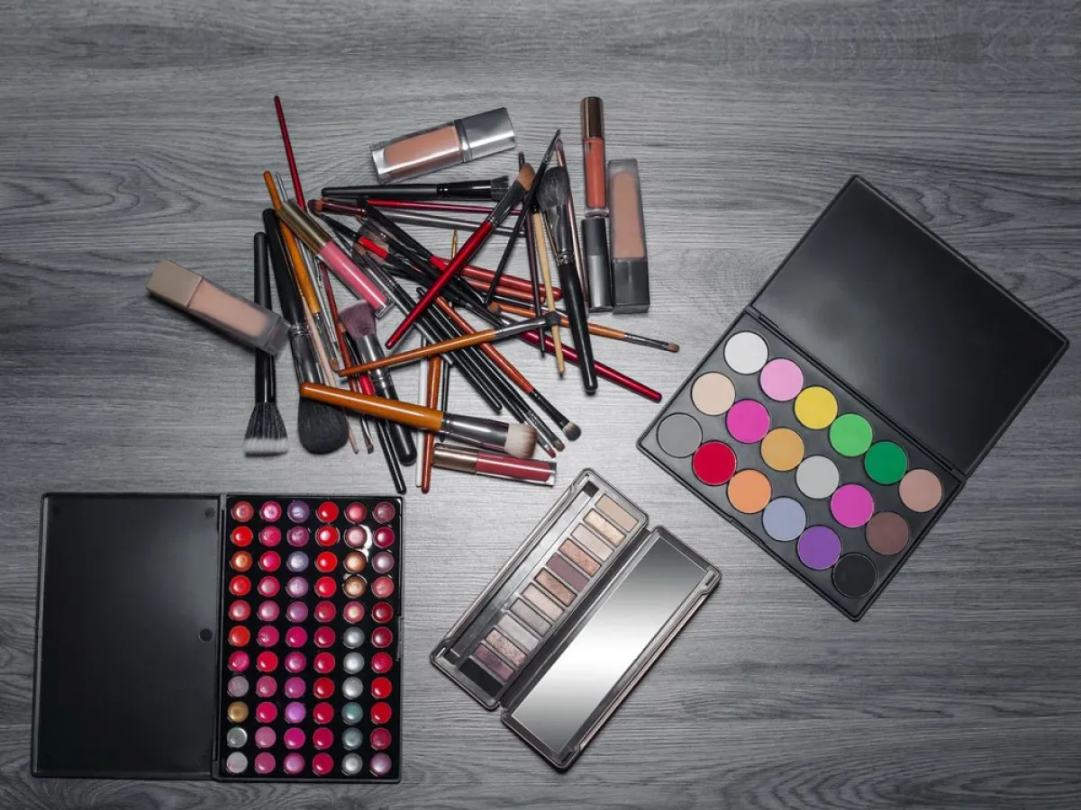 صلاحية مستحضرات المكياج