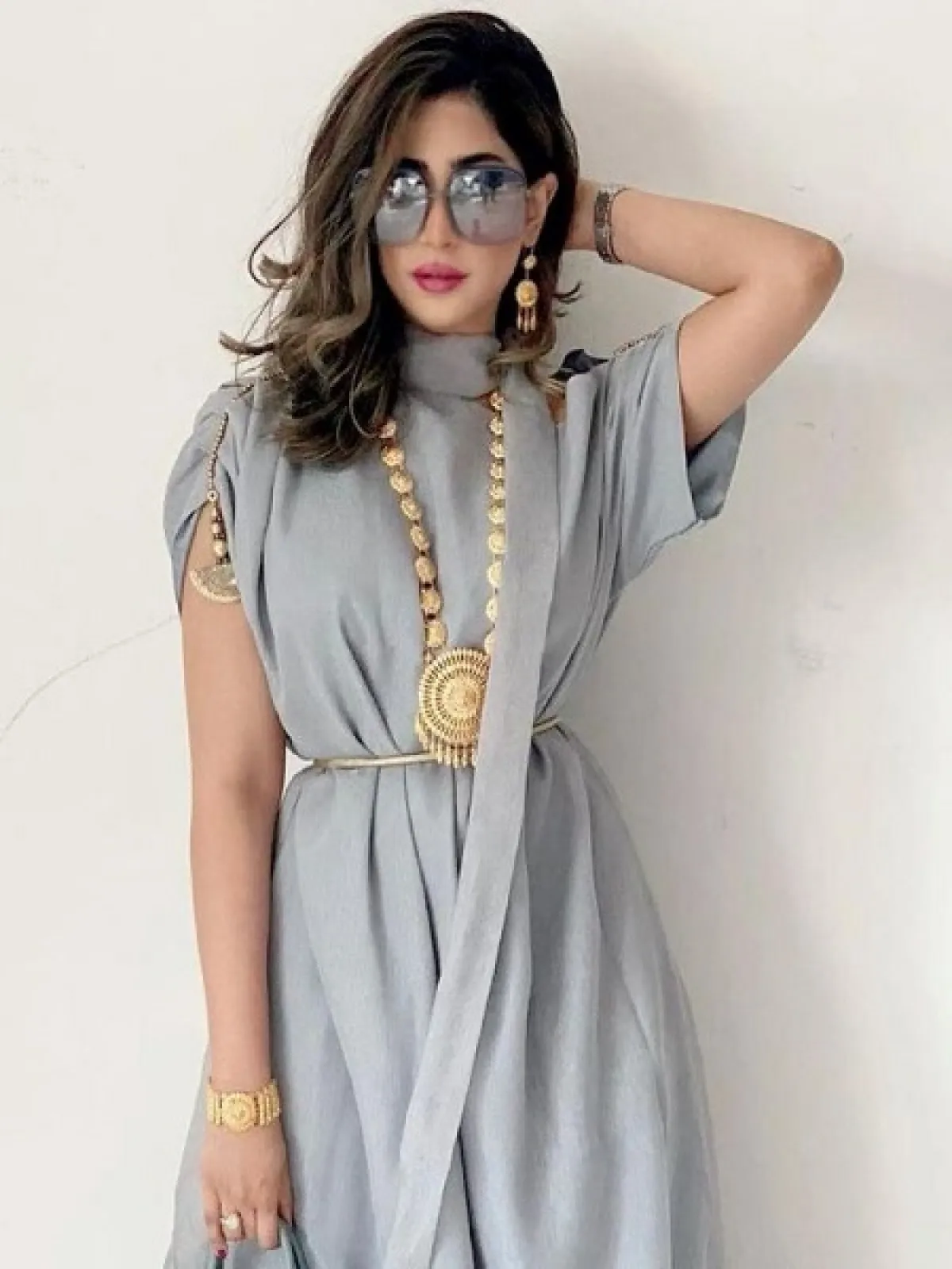  ابرار سبت بمجوهرات بحرينية -الصورة من حسابها على انستقرام