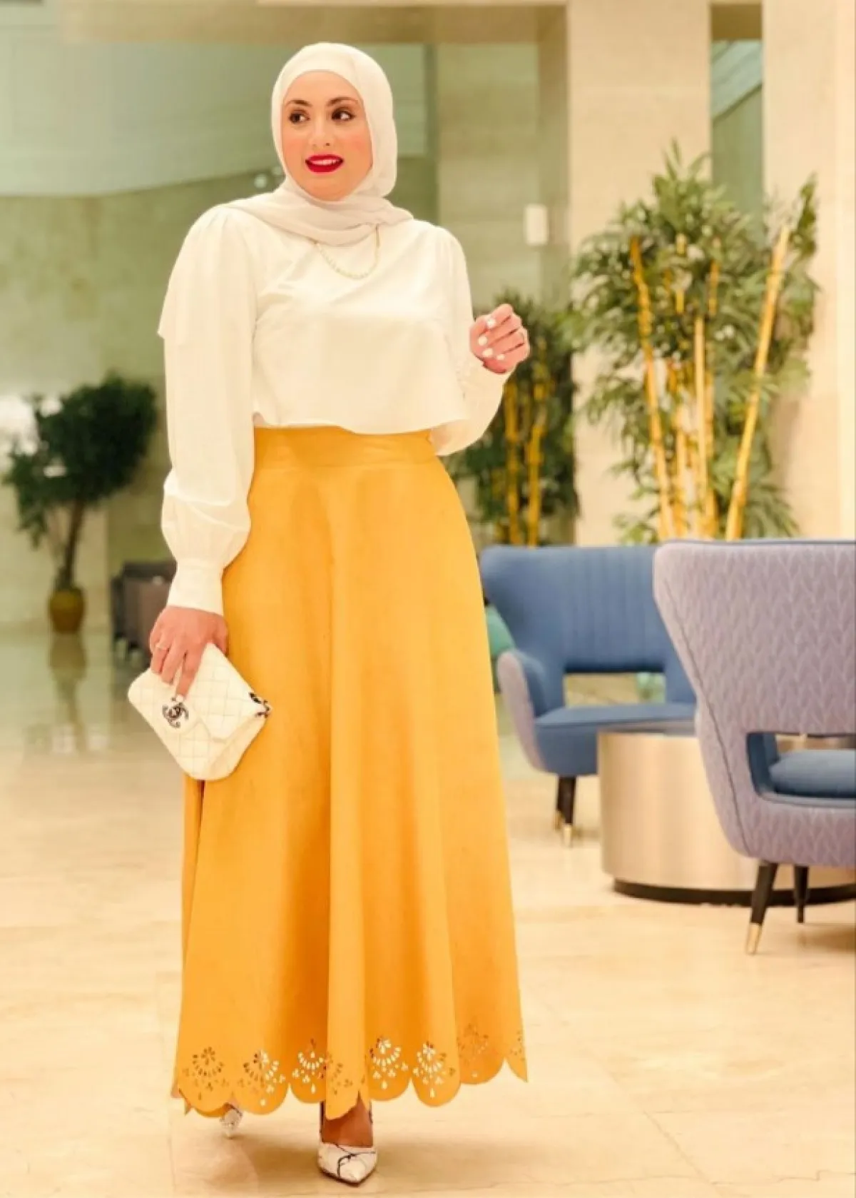 آلاء نوبل ببلوزة الشيفون - الصورة من حسابها على الانستغرام