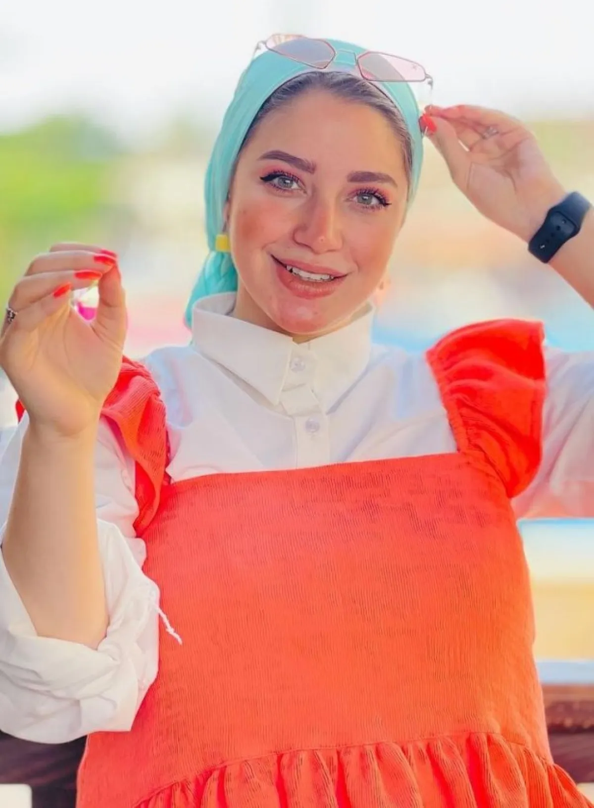 مريم سيف بحجاب مربوط للخلف - الصورة من حسابها على الانستغرام