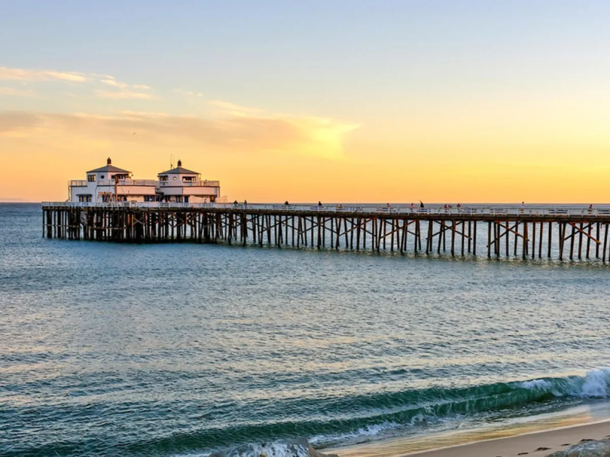 أماكن سياحيّة ونشاطات في ماليبو