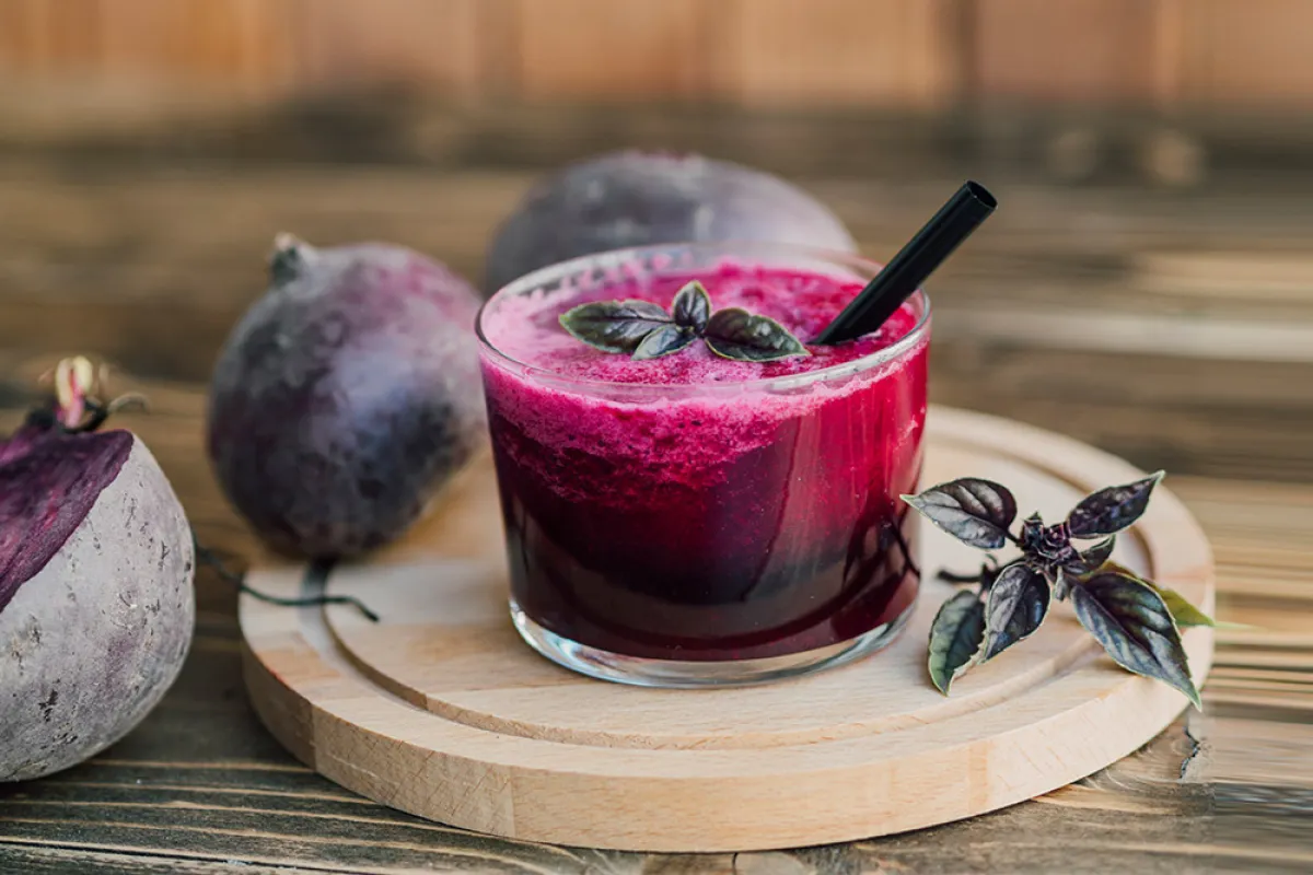 فوائد عصير الشمندر مع الرمان للنساء 