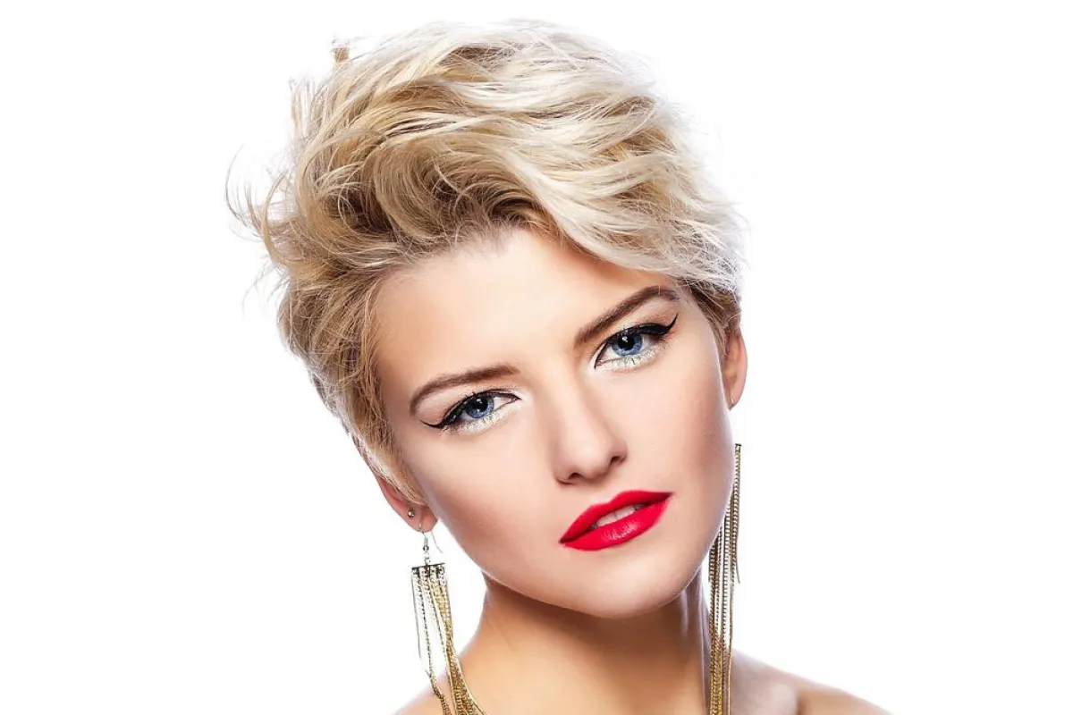 تسريحات للشعر القصير