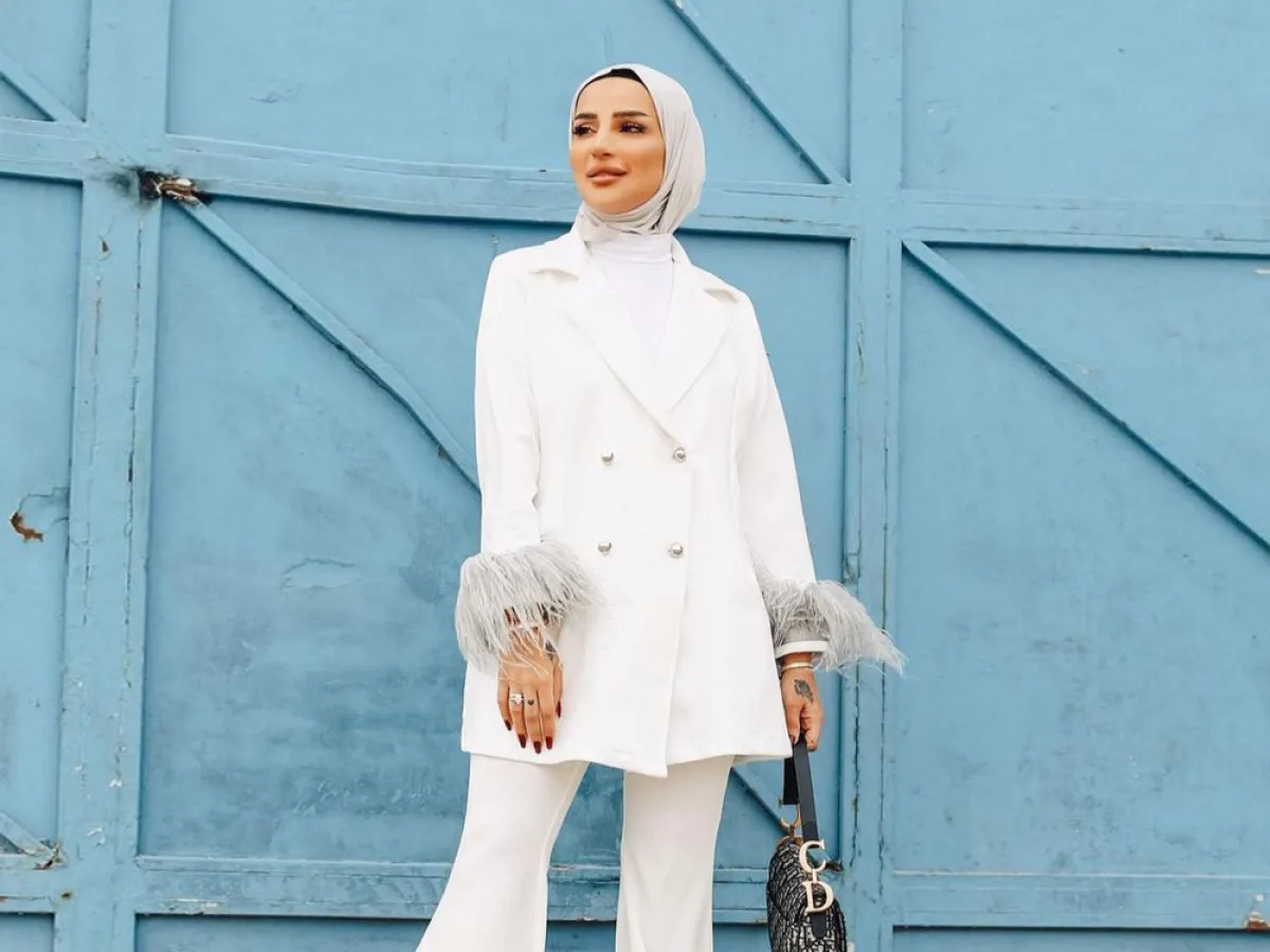  تنسيق عصري بأسلوب رسمي من فطامي