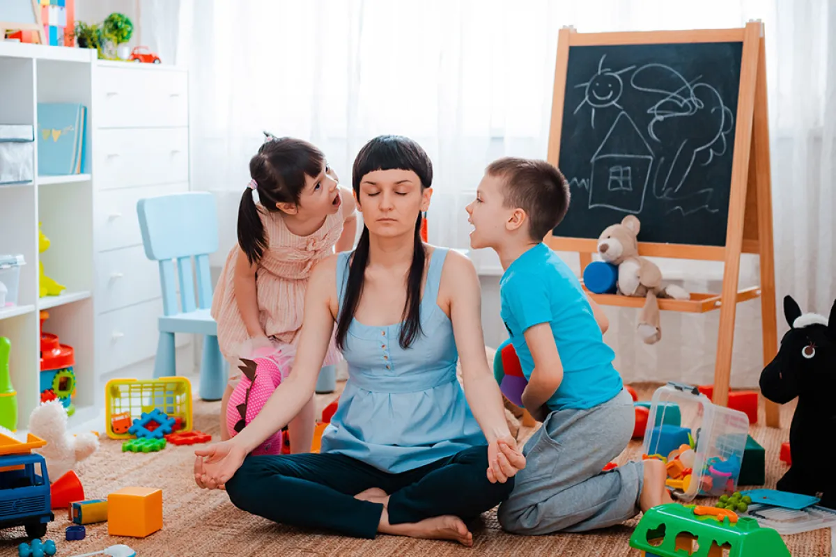 نصائح لحل مشكلة الغيرة عند الأطفال