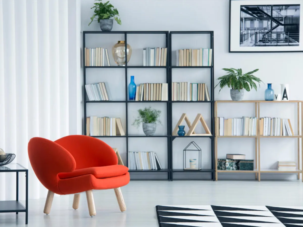  الكتب الورقيّة في ديكور غرف المعيشة