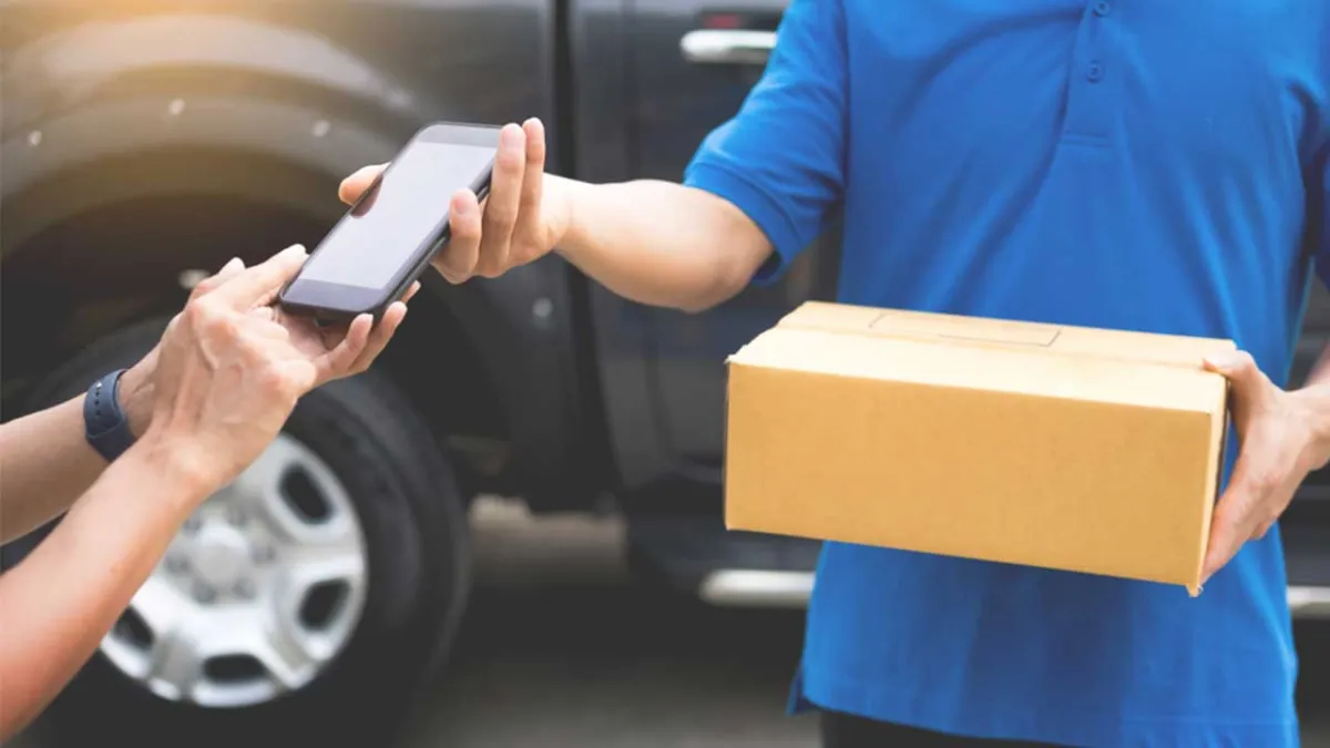 هيئة الاتصالات السعودية تلزم تطبيقات التوصيل باشتراطات التسليم الصحي للمستفيدين