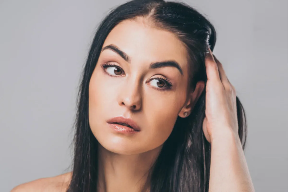 فوائد دبس التمر للشعر الأبيض 