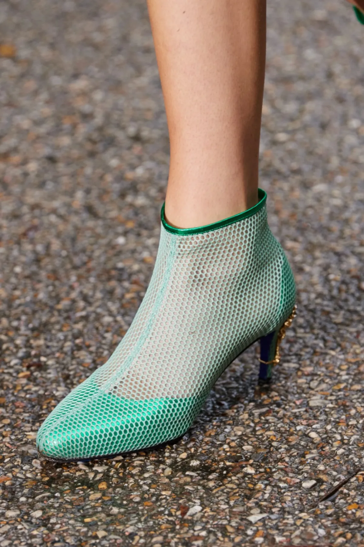 حذاء باللون الأخضر من Koché 