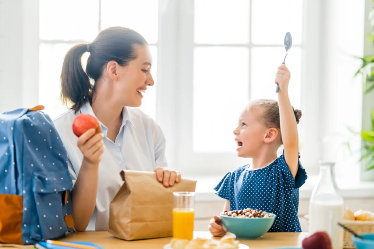 كيف تعدين إفطاراً شهياً لطفل المدرسة؟