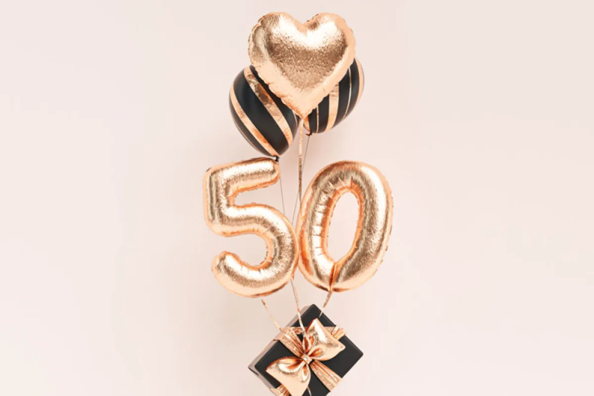 النساء فوق الخمسين أكثر سعادة وإليك السبب